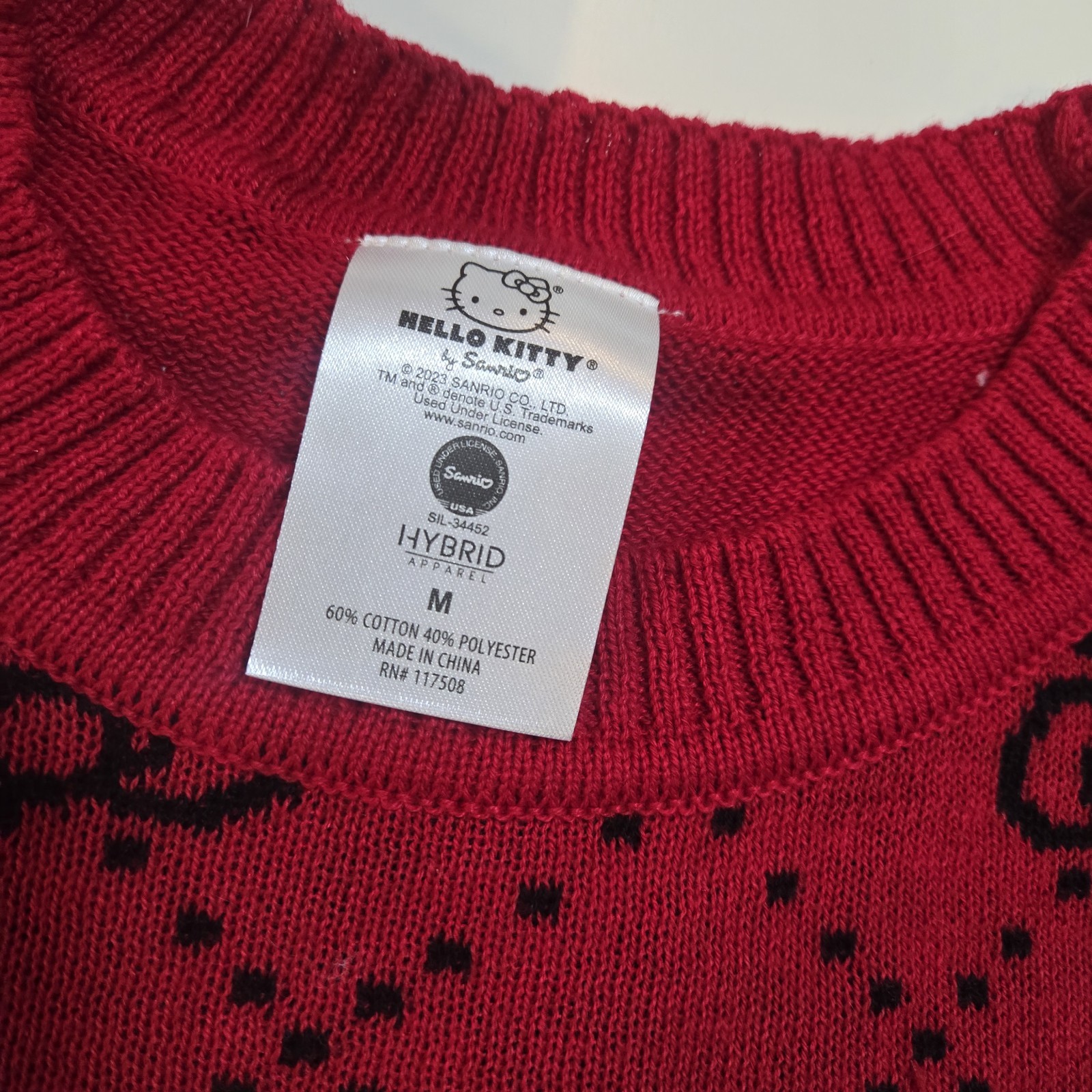 img_1771385432790_2-1.jpeg Sanrio Hello Kitty Sweater Womens M Red,Bow Pattern - Image 3