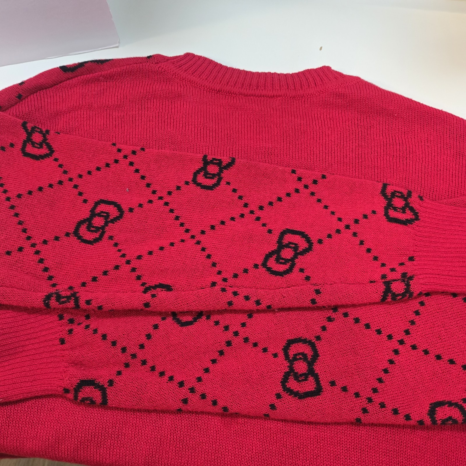 img_1771385434918_3-1.jpeg Sanrio Hello Kitty Sweater Womens M Red,Bow Pattern - Image 4