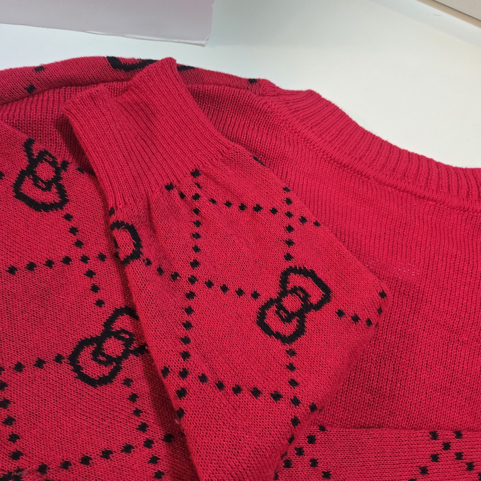 img_1771385436357_4-1.jpeg Sanrio Hello Kitty Sweater Womens M Red,Bow Pattern - Image 5