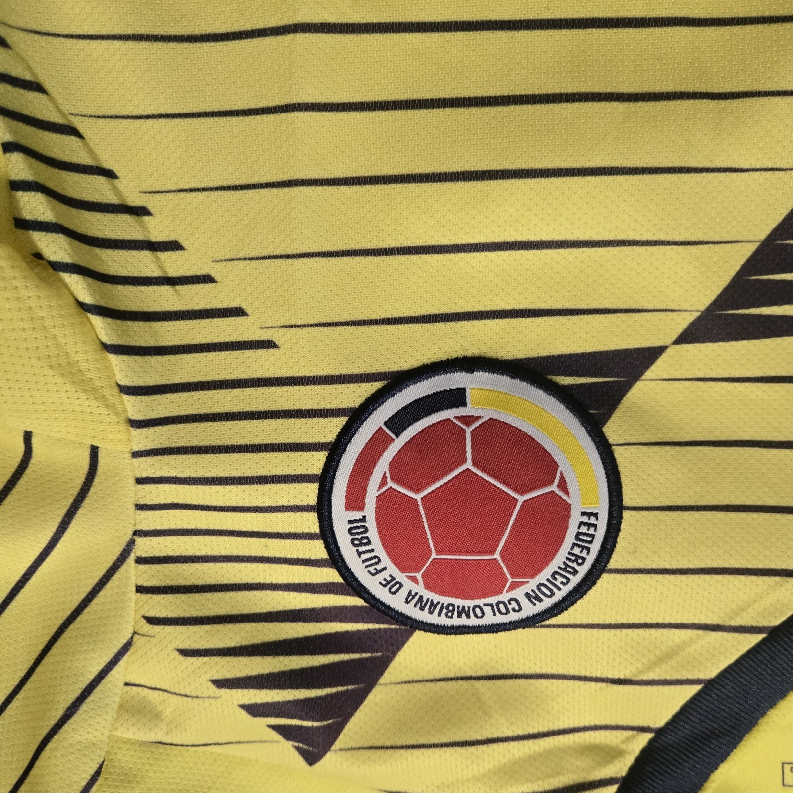 img_1771386572783_1-1.jpeg Colombia Jersey Mens Home Soccer Adidas Size 20 2019 READ - Image 2