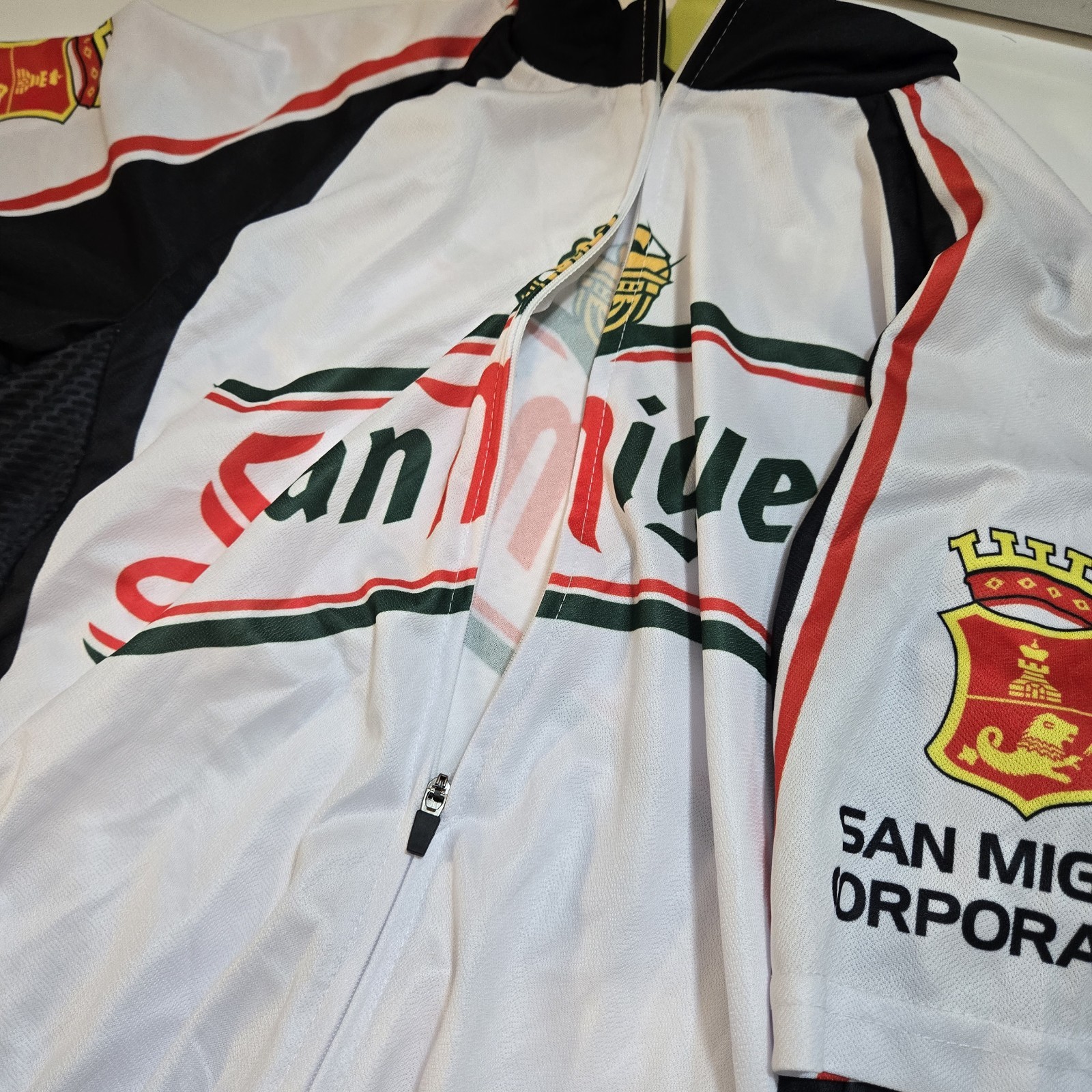 img_1771386587814_5-1.jpeg NOS San Miguel Beer Retro Cycling Jersey Size Medium - Image 6