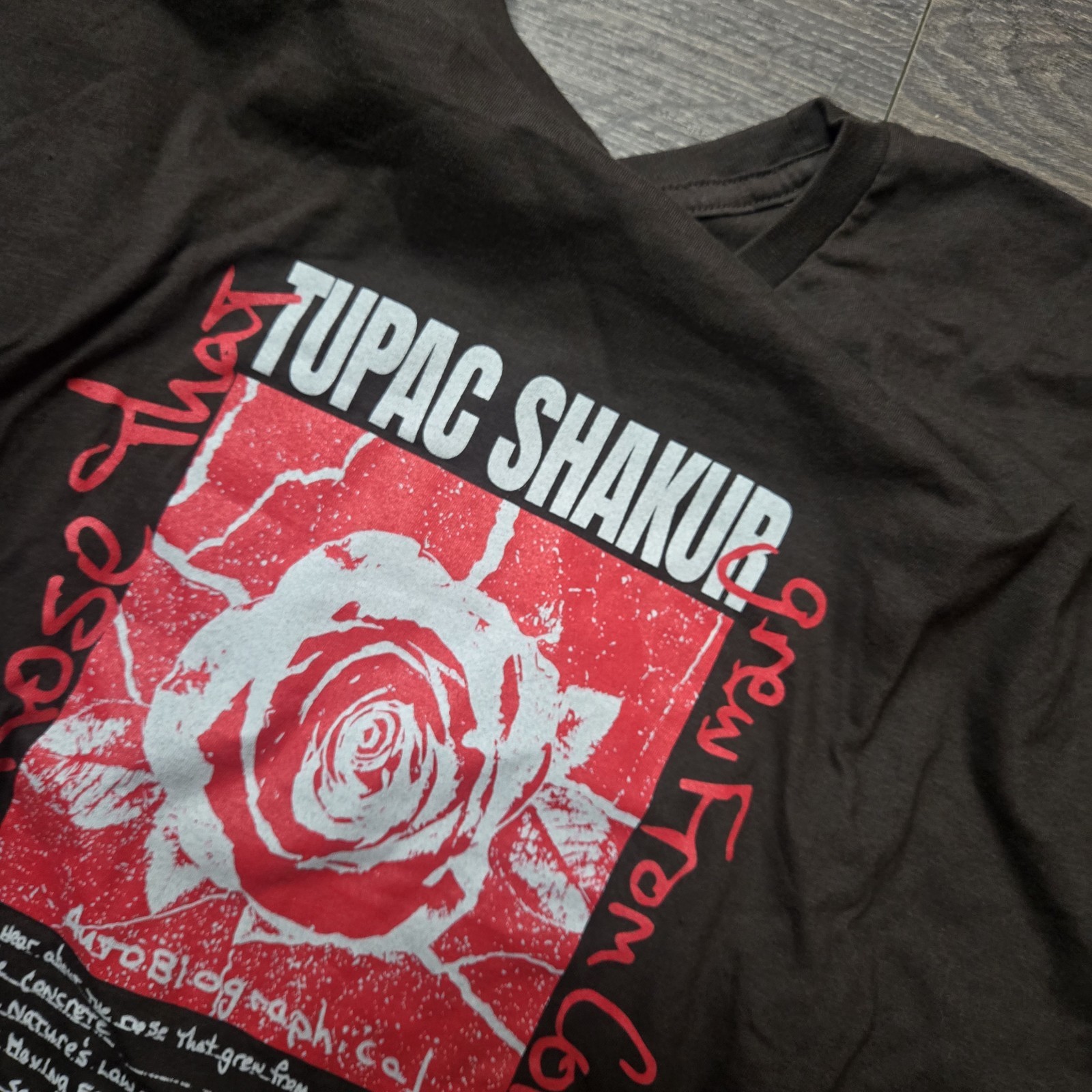 img_1771386594534_2-1.jpeg Men's XL Tupac Shakur 2Pac Hip Hop Rap Shirt The Rose That Grew From Concrete - Image 3