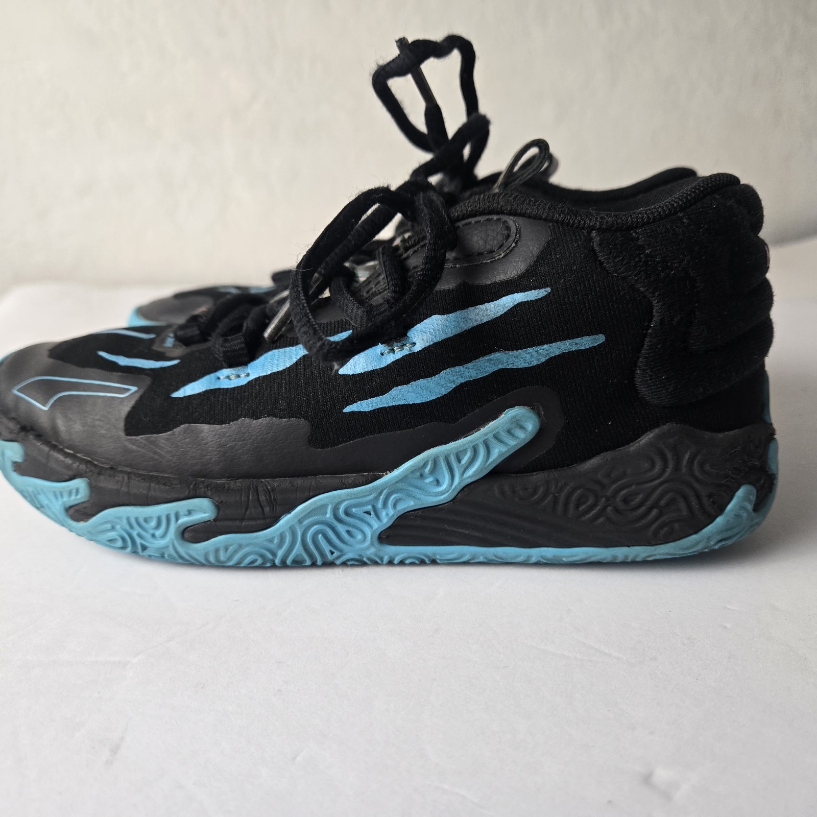 img_1771443692181_0-1.jpeg Puma MB.03 Melo Basketball Shoes Mens Size 1C Blue Hive Black 379221-01