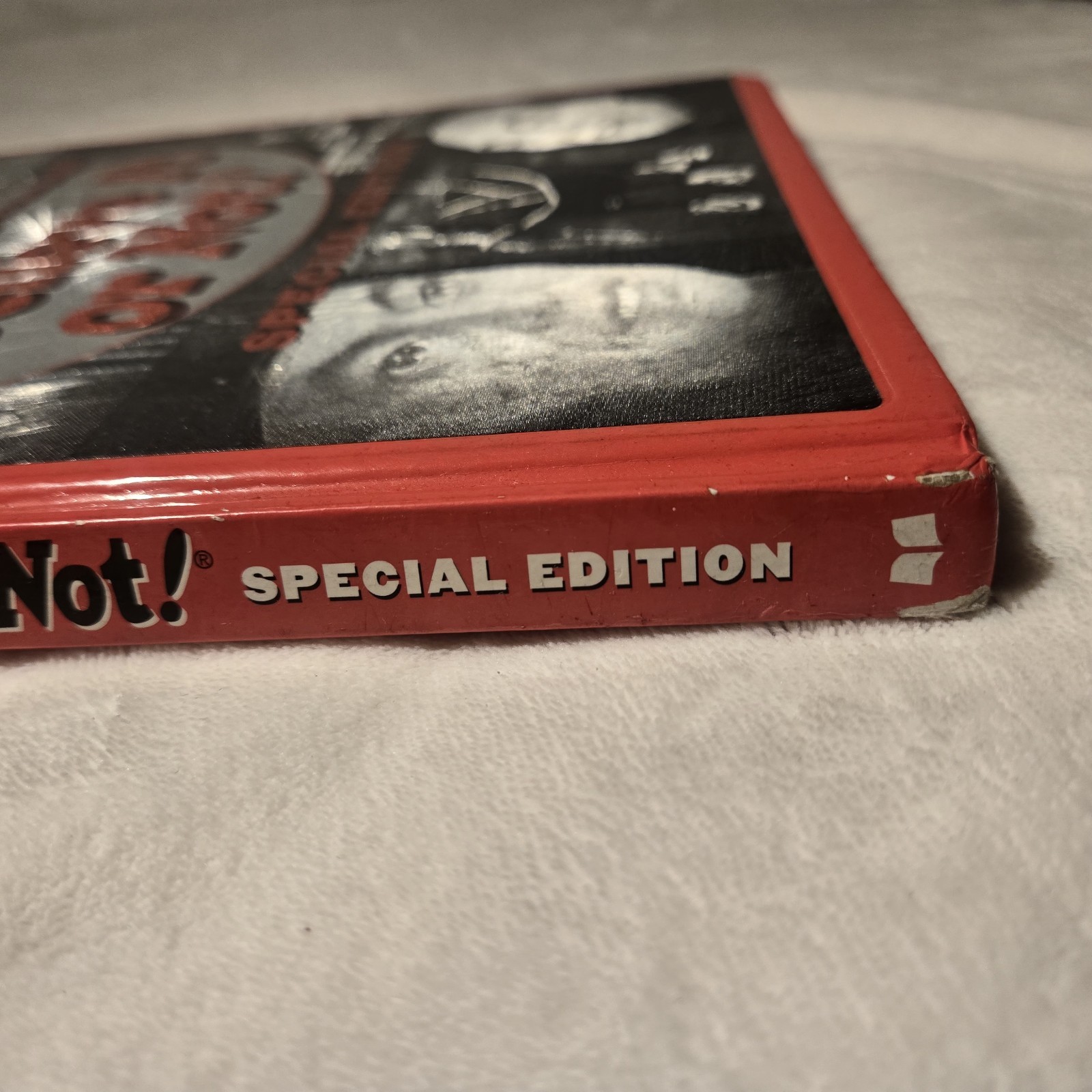 img_1771445413768_2-1.jpeg Ripley's Believe It Or Not Walmart Special Version (2001, Hardcover) - Image 3