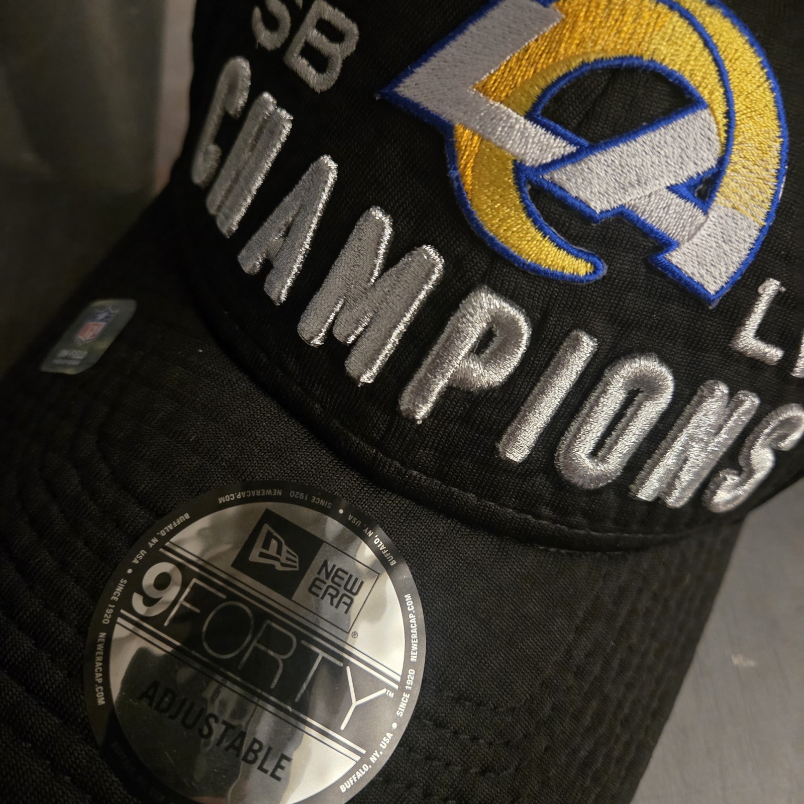 img_1771451524208_3-1.jpeg New Era Super Bowl LVI Champions Los Angeles Rams 9Forty Snapback Hat Cap Black - Image 4