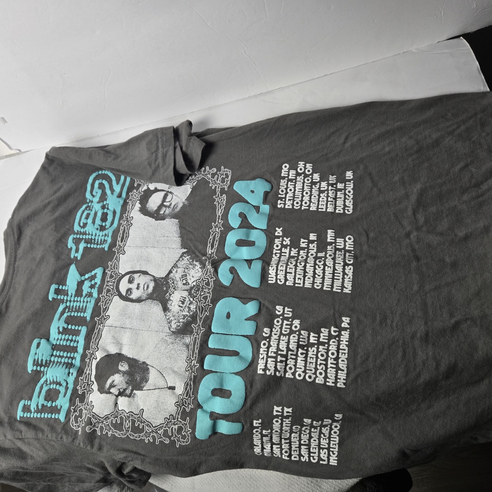 img_1771618938369_0-1.jpeg Blink 182 *OFFICIAL* One More Time 2024 Tour Merch Shirt Gray Medium M