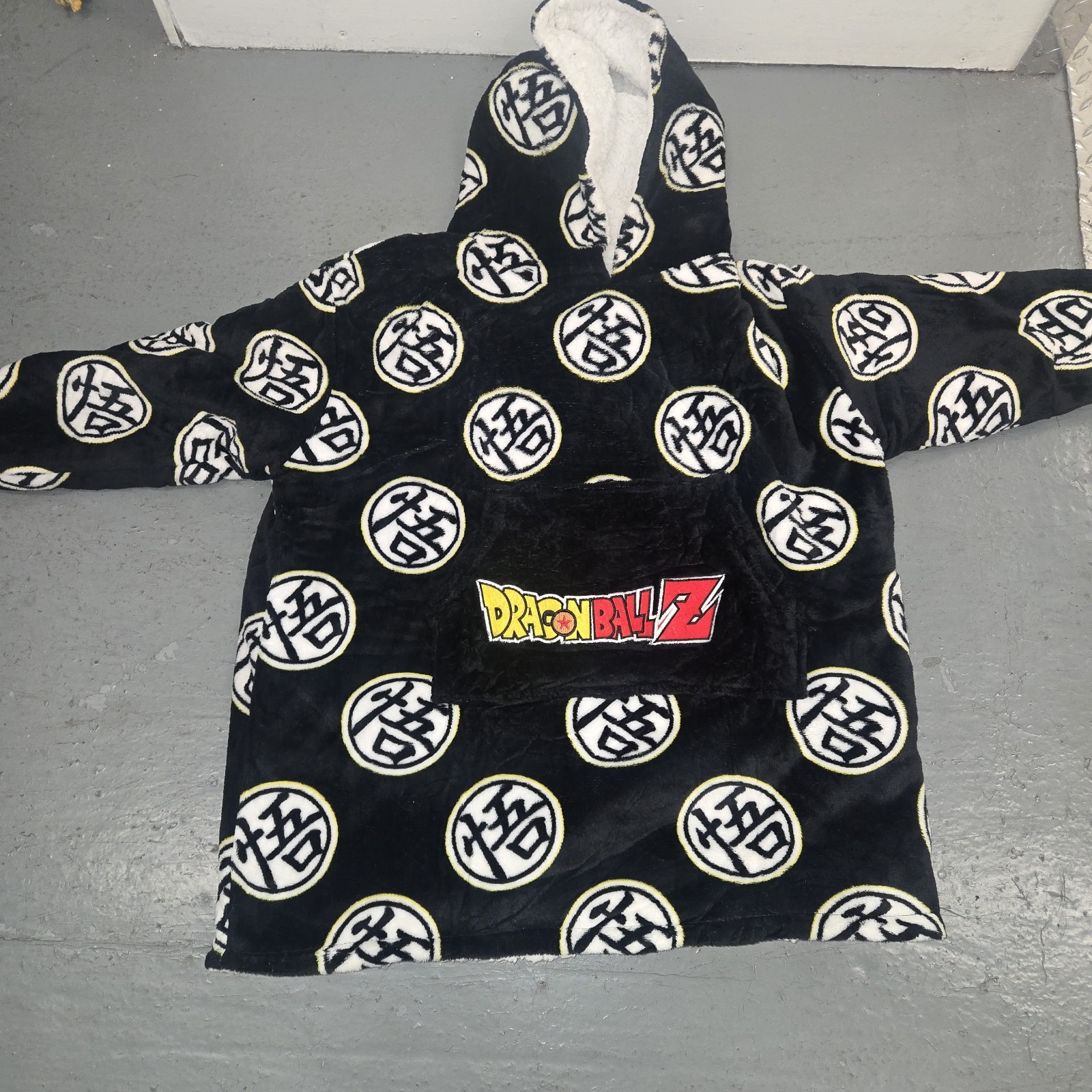 img_1771622551913_0-1.jpeg Dragon Ball Z Blanket Hoodie